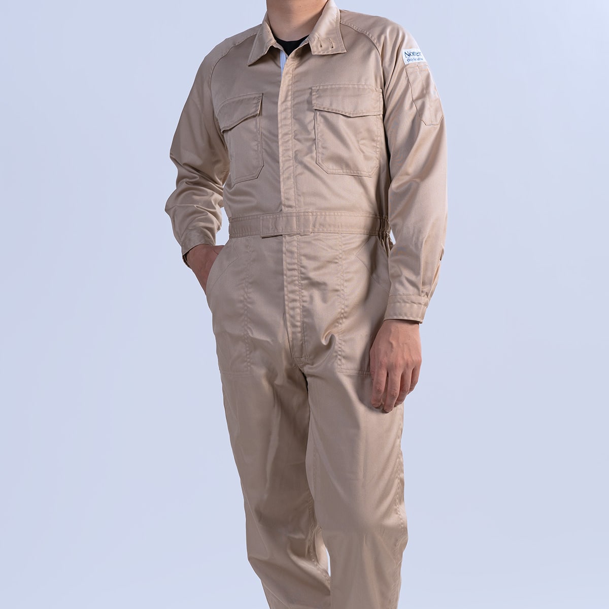 model:180cm size:LL color:106ベージュ