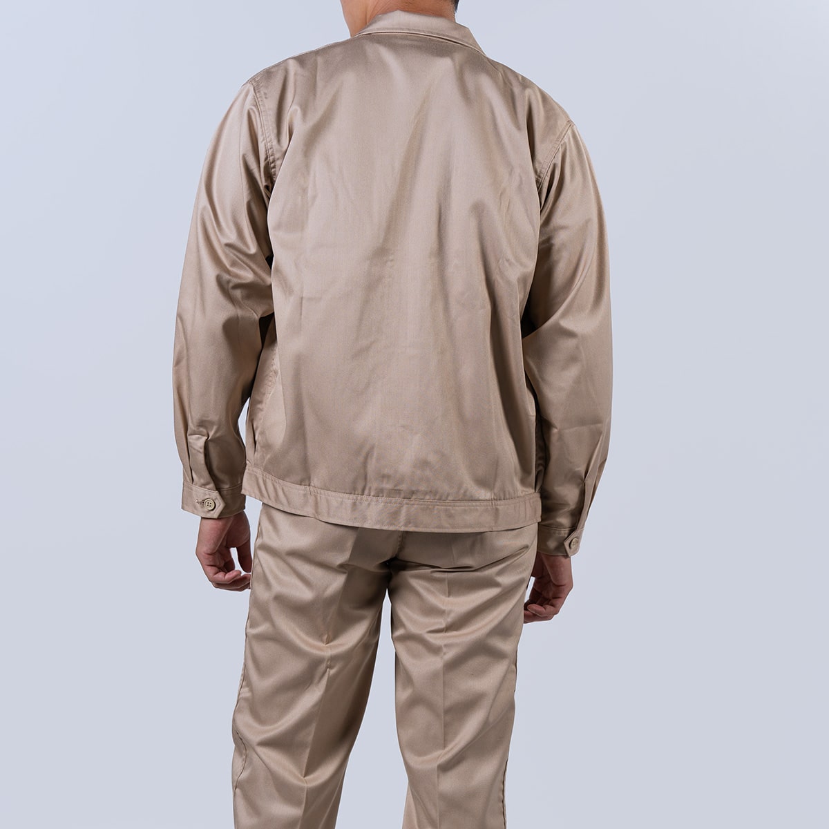 model:171cm size:L color:106ベージュ