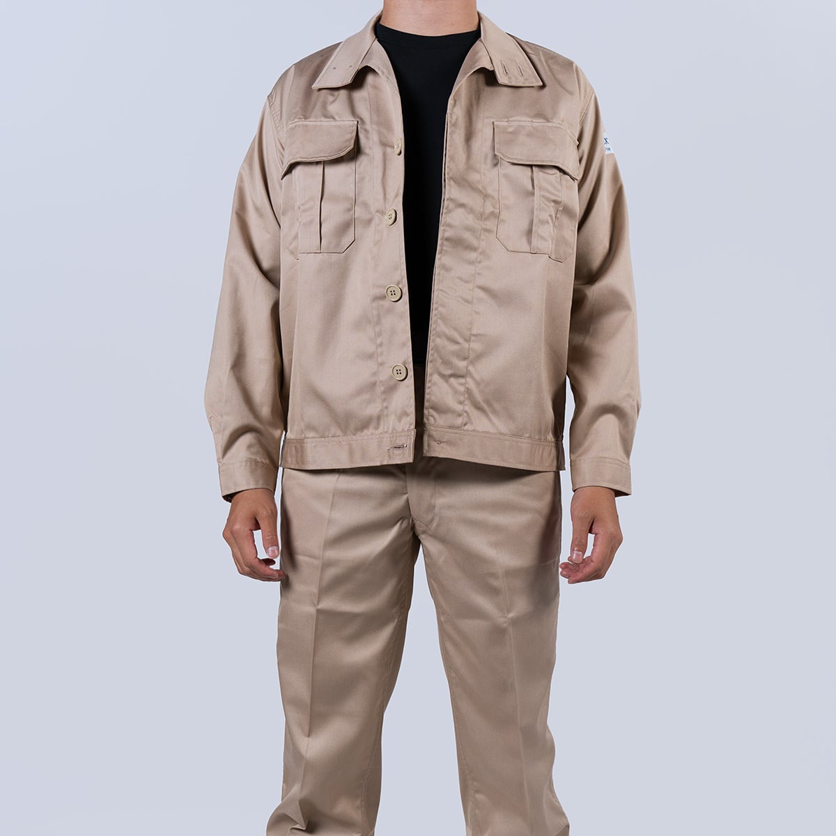 model:171cm size:L color:106ベージュ